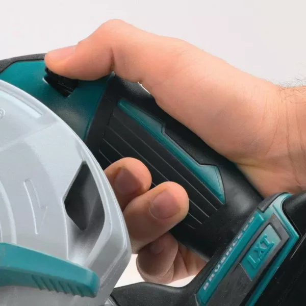 Makita 18-Volt LXT Lithium-Ion Brushless Cordless 6-1/2 in. Circular Saw with Electric Brake and 24T Carbide Blade (Tool-Only)