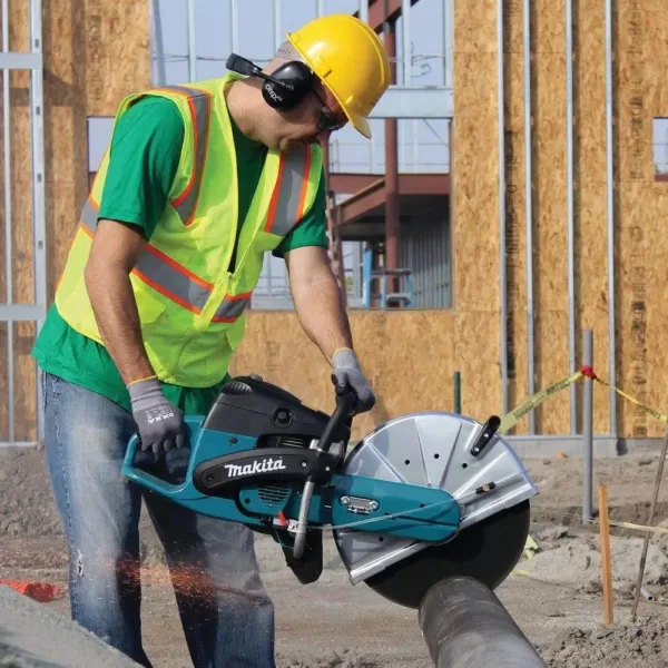 Makita 16 in. Gas Powered Cutter