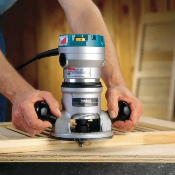 Makita 11-Amp 2-1/4 HP Router