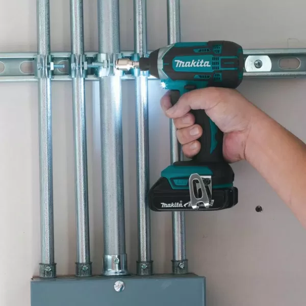 Makita 1.5 Ah 18-Volt LXT Lithium-Ion Compact Cordless 1/4 in. Impact Driver Kit