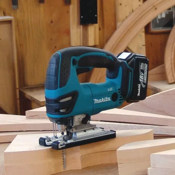 Makita 18-Volt LXT Lithium-Ion Cordless Jig Saw Kit